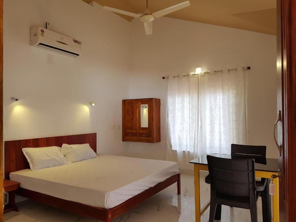 Kizhunna Rock Beach House Kannur Exterior photo
