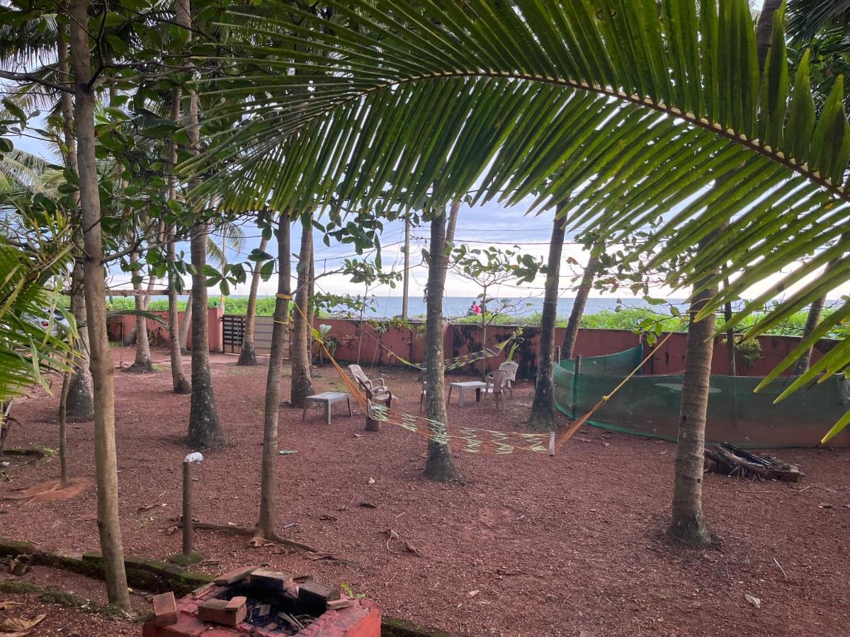 Kizhunna Rock Beach House Kannur Exterior photo